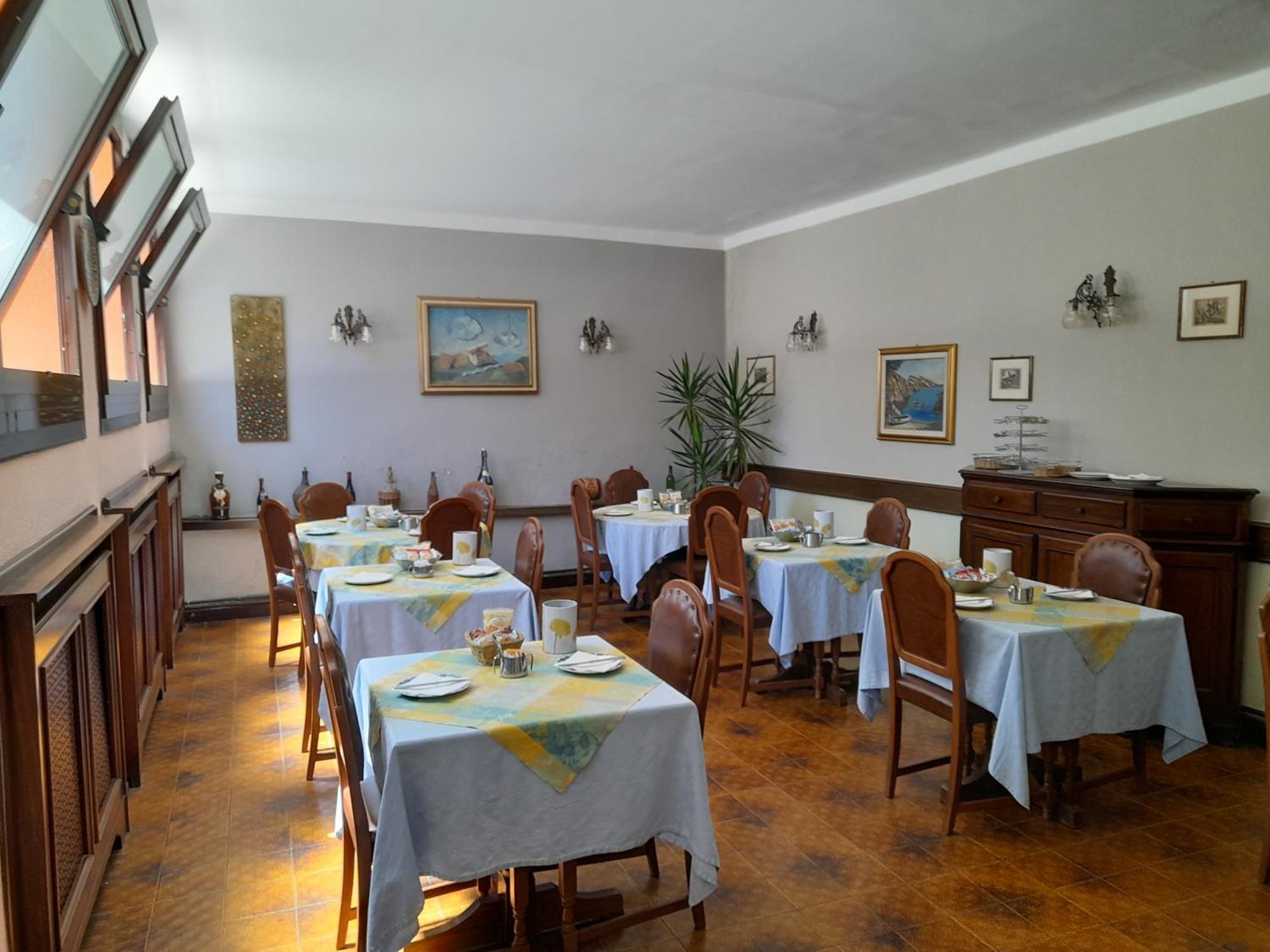 Hotel Florida Arona Kültér fotó